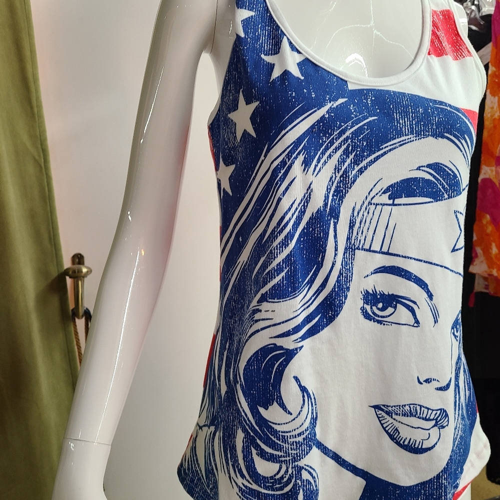 NWT DC COMICS Tank Top - Picture 7 of 9